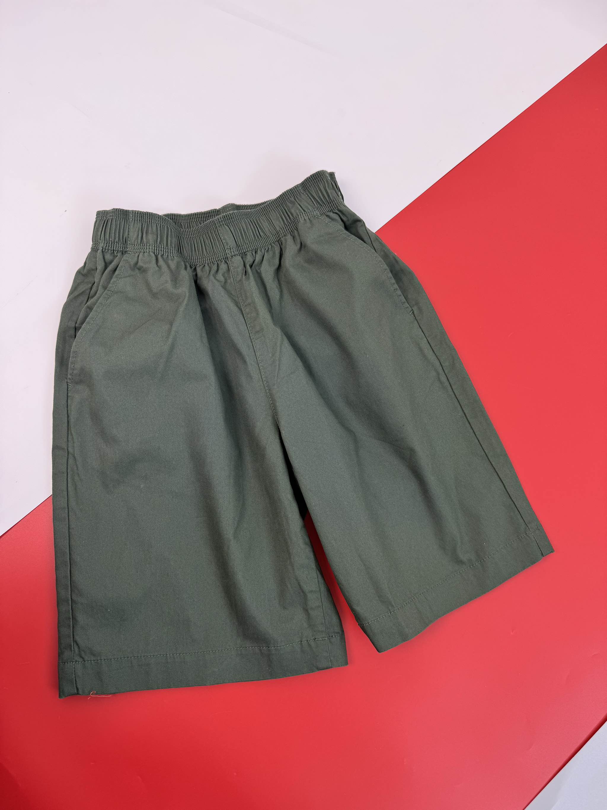 Q14 Quần short trẻ em G U