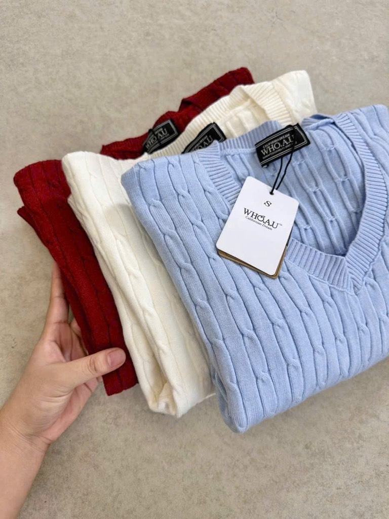 A124 Áo len gấu cổ tim