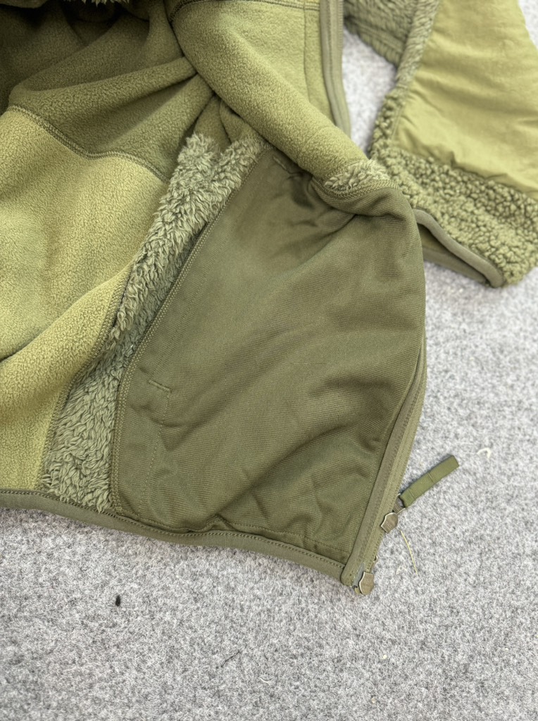 AA24 Áo khoác nỉ lông cừu