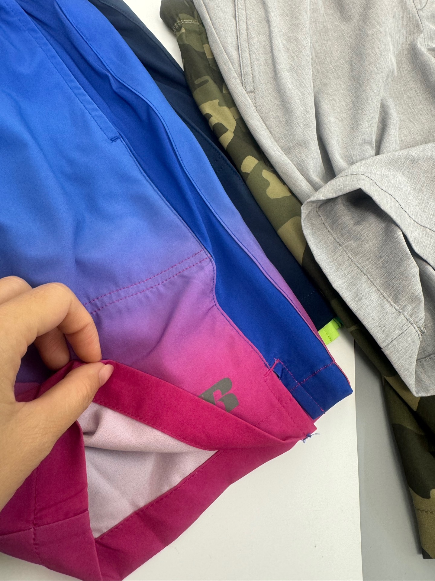 Q04 Quần short gió Russell và oldnavy