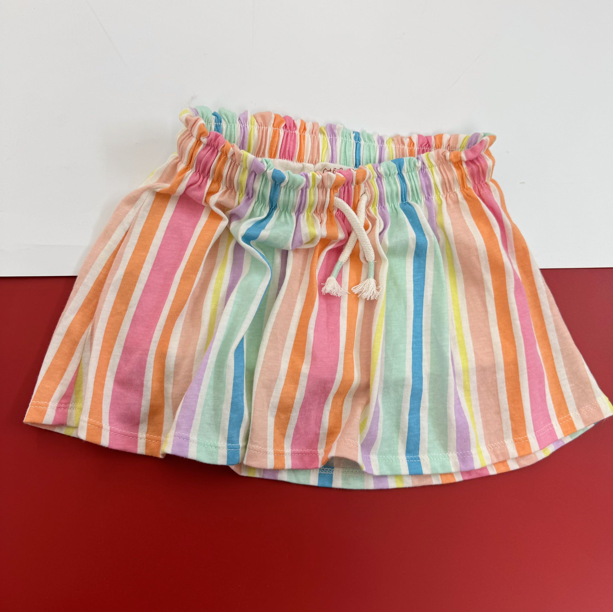 V05 Chân váy cotton có quần