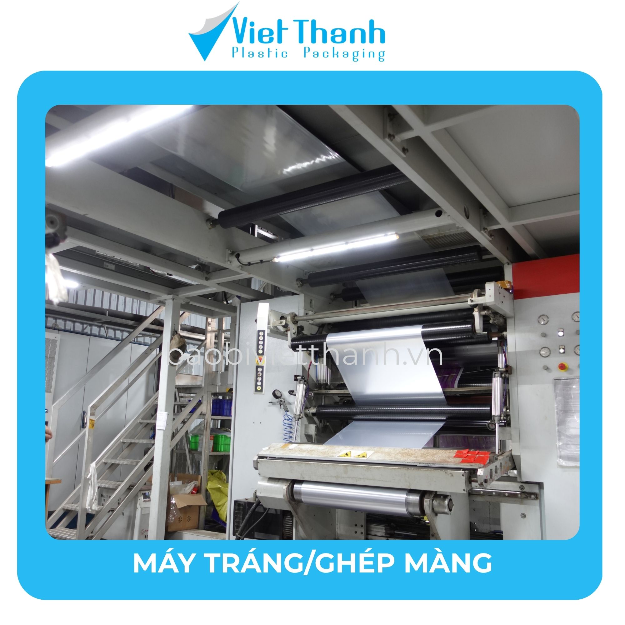 Máy tráng ghép màng nhìn từ phía cuộn màng tại nhà máy Việt Thành