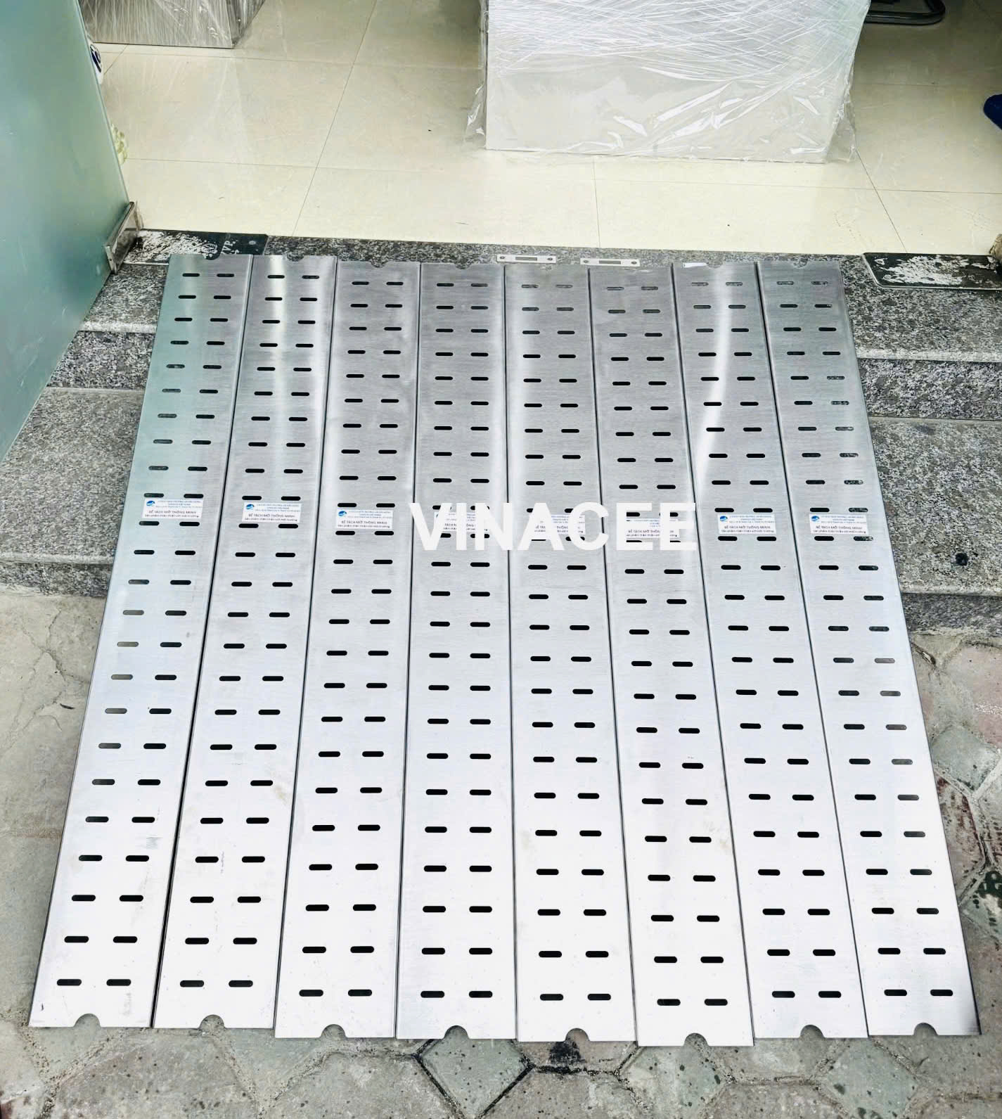 Tấm thoát sàn inox cao cấp cho dự án 2026