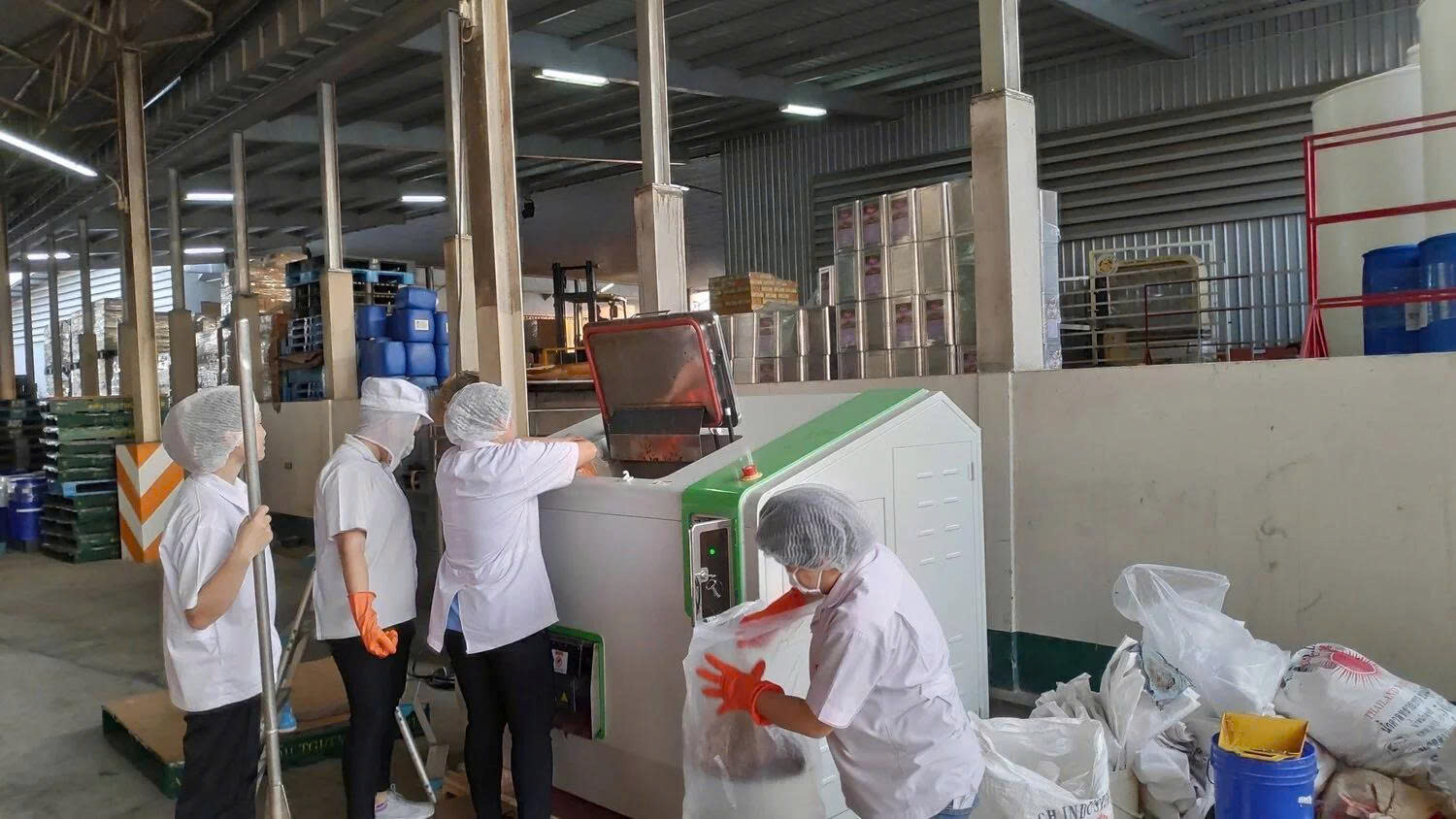 Máy phân hủy chất hữu cơ Nhập Thái Lan