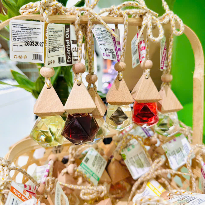 Tinh Dầu Treo Thiên Nhiên Giảm Mùi, Thơm Mát Tự Nhiên