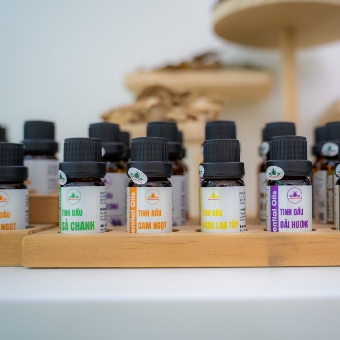 Tinh Dầu Xông Phòng Thư Giản Với Hương Thơm Tự Nhiên
