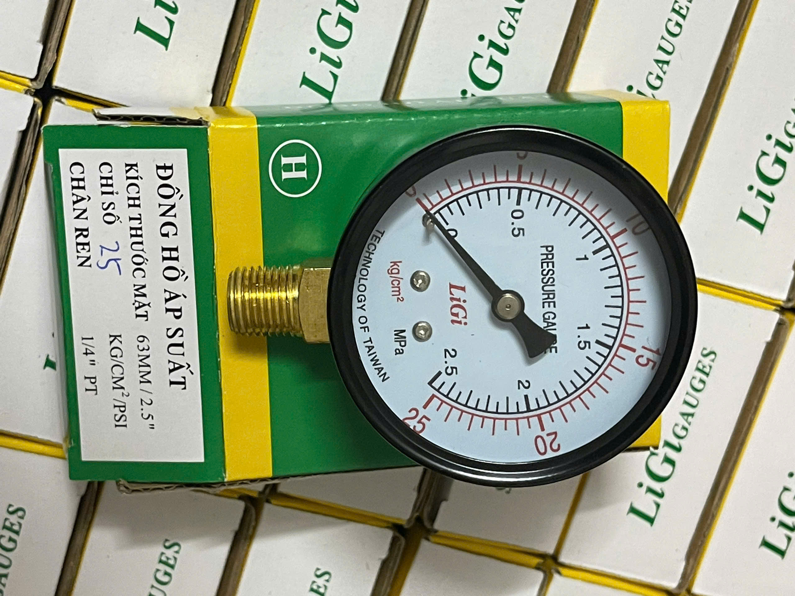 Đồng Hồ Hơi Áp Suất 63mm - Thang Đo 25kg/cm² (2.5MPa) - Ren Đồng 1/4" 13mm - Vỏ Thép Sơn Tĩnh Điện
