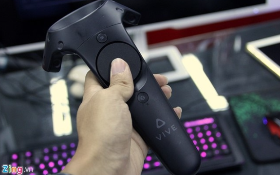Bộ kính thực tế ảo HTC VIVE bản thương mại - Made From USA