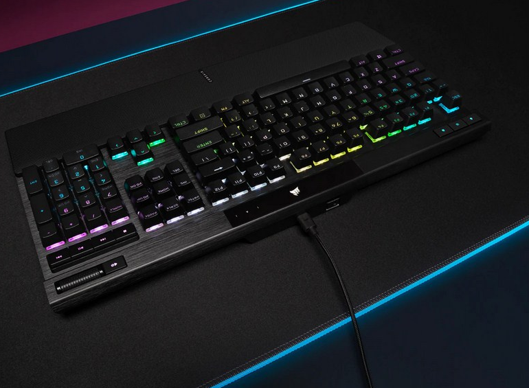 Bàn phím cơ Corsair K70 RGB Pro Red switch