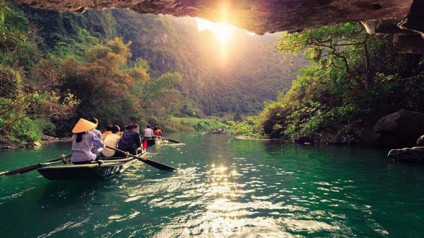[2 Ngày 1 đêm] Tour ghép Hà Nội – Bái Đính – Tràng An – Tam Cốc
