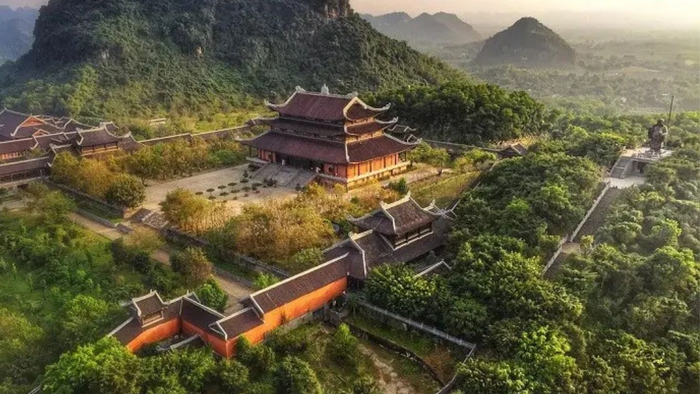 [2 Ngày 1 đêm] Tour ghép Hà Nội – Bái Đính – Tràng An – Tam Cốc