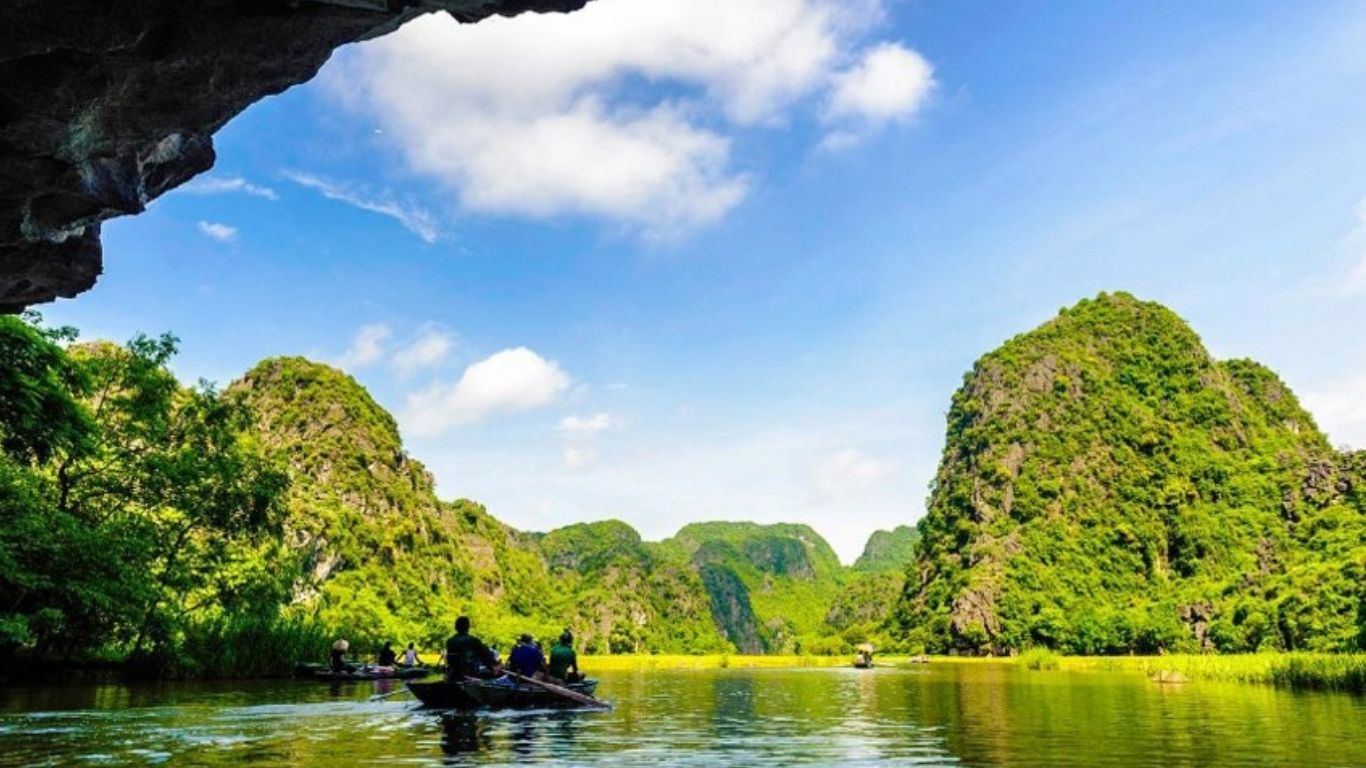 [2 Ngày 1 đêm] Tour ghép Hà Nội – Bái Đính – Tràng An – Tam Cốc