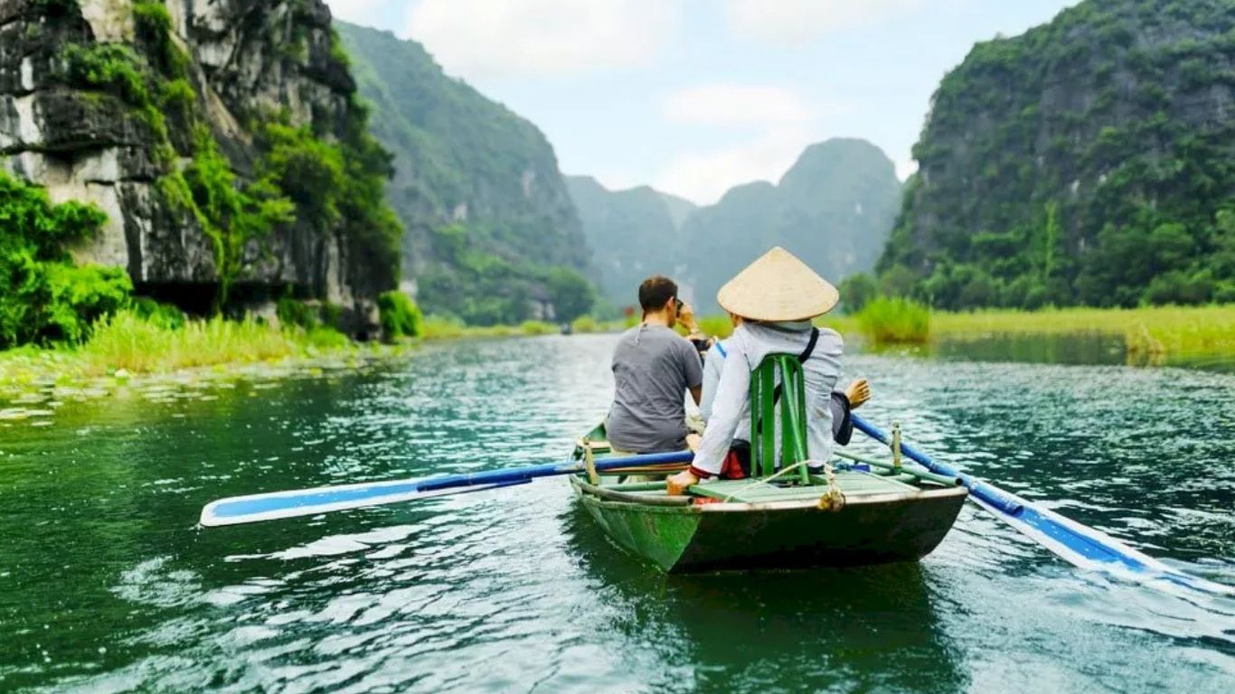 [2 Ngày 1 đêm] Tour ghép Hà Nội – Bái Đính – Tràng An – Tam Cốc