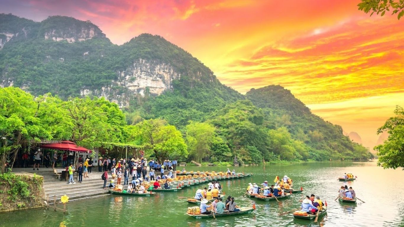 [2 Ngày 1 đêm] Tour ghép Hà Nội – Bái Đính – Tràng An – Tam Cốc