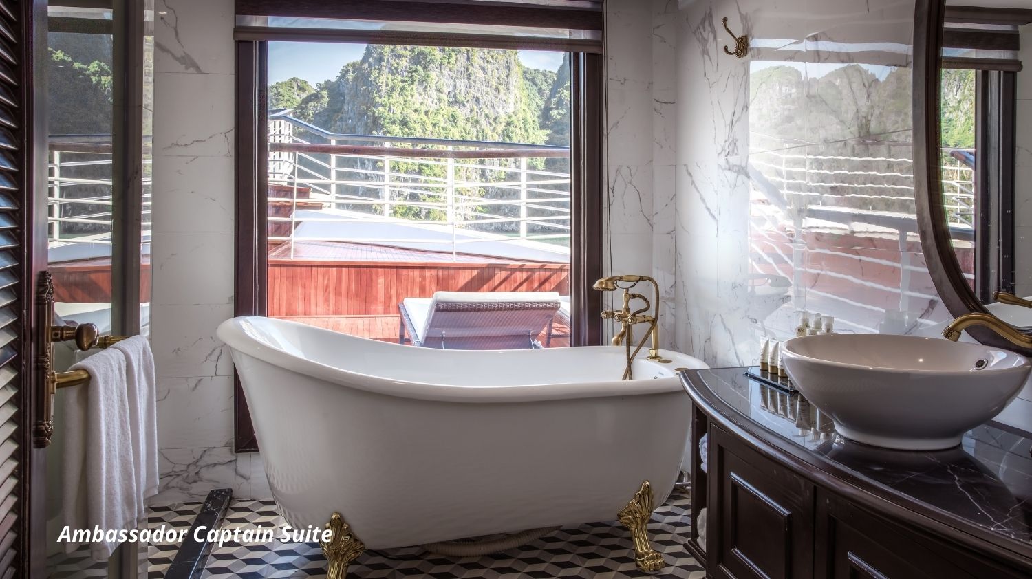 [2N1Đ] Du thuyền Ambassador Cruise I