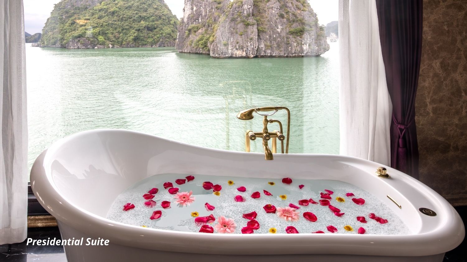 [2N1Đ] Du thuyền Ambassador Cruise I