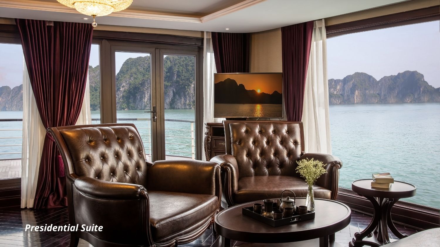 [Voucher 2N1Đ] Du thuyền Ambassador Cruise I