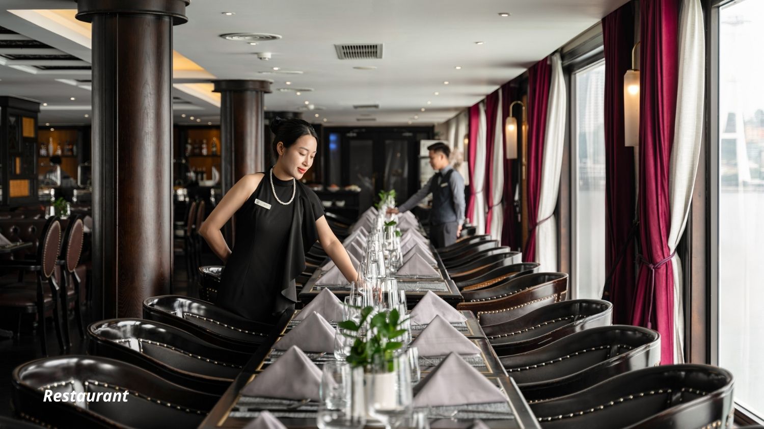 [Voucher 2N1Đ] Du thuyền Ambassador Cruise I