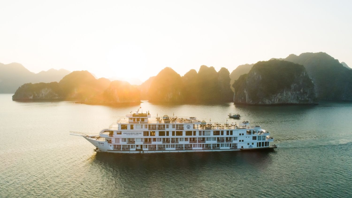 [2N1Đ] Du thuyền Ambassador Cruise I