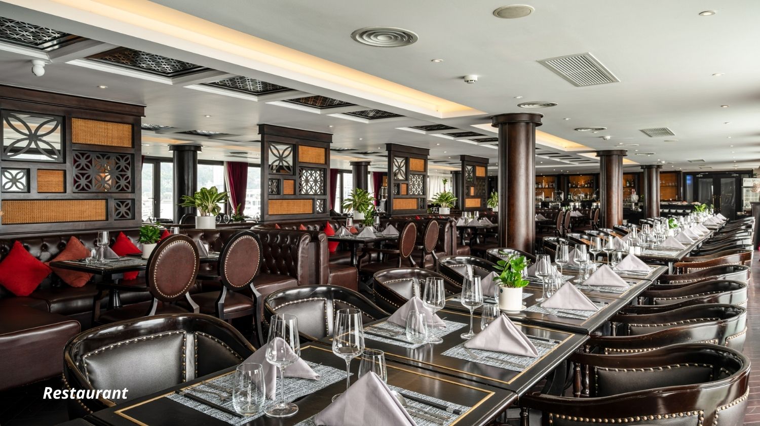 [Voucher 2N1Đ] Du thuyền Ambassador Cruise I