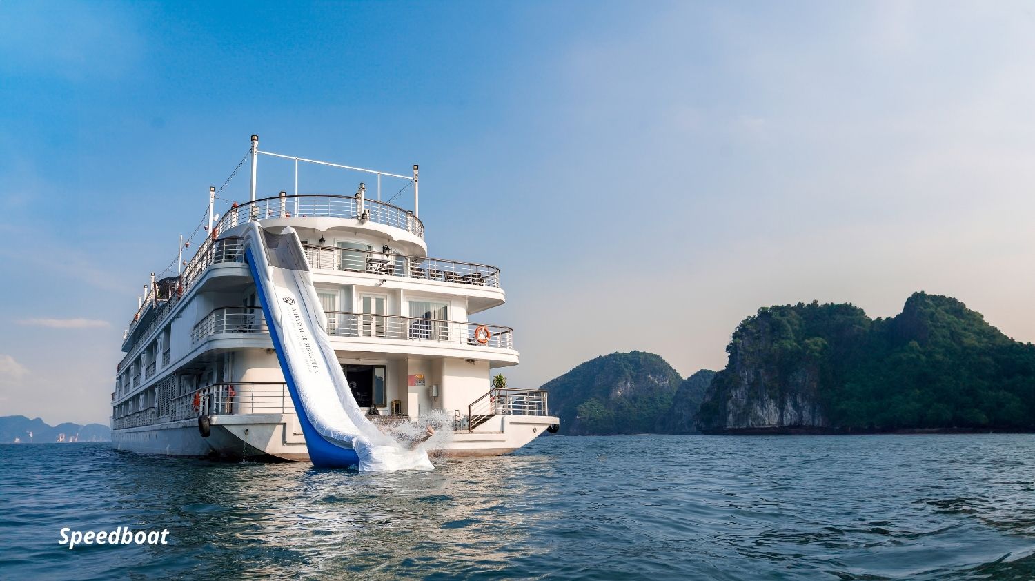 [Voucher 2N1Đ] Du thuyền Ambassador Signature Cruise
