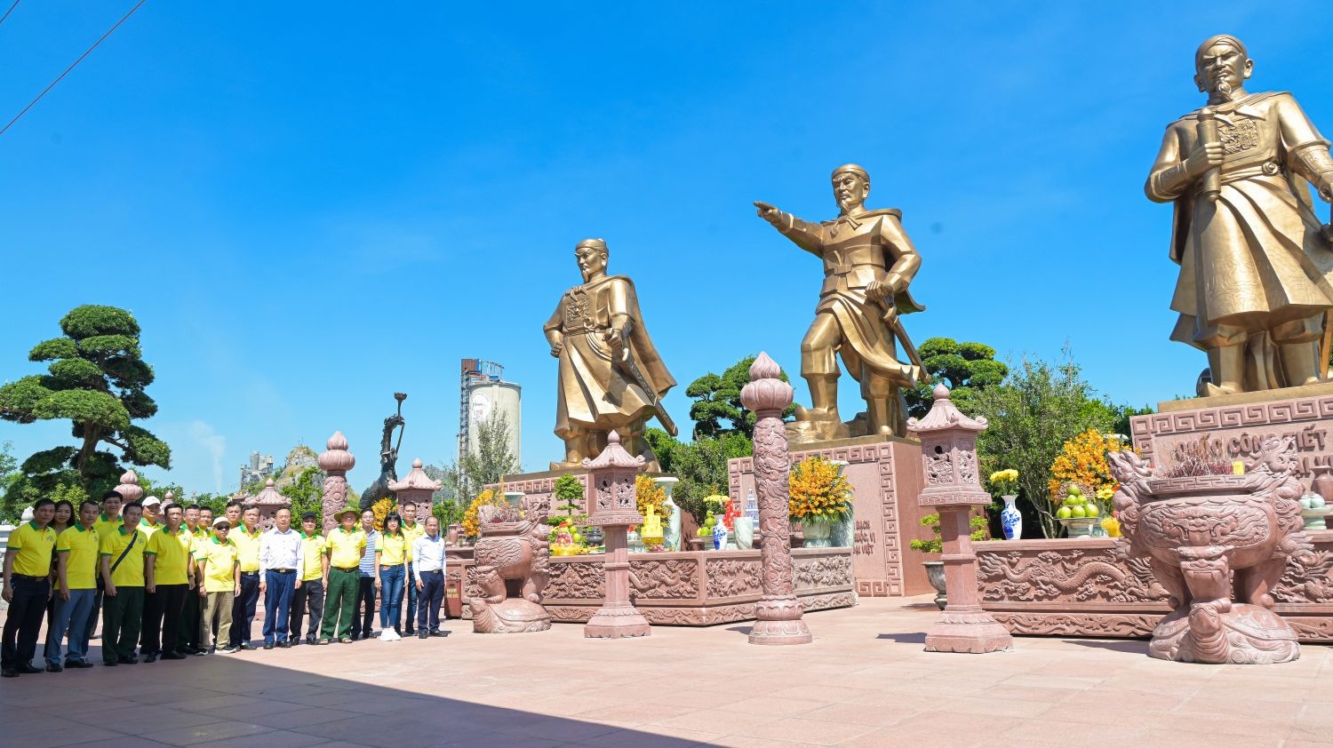 Tour Chùa Cao Linh - Bạch Đằng Giang - Chùa Hang - Đền Bà Đế 1 ngày