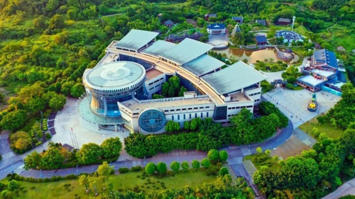 [3N2Đ] Tour ghép Hà Nội - Hữu Nghị Quan - Nam Ninh - Thanh Tú Sơn - Thái Bình Cổ Trấn - Tương Tư Cổ Trấn - Nam Ninh Chi Dạ