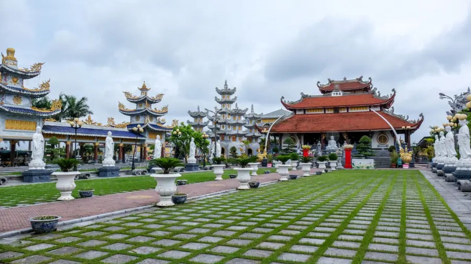 Tour Chùa Cao Linh - Bạch Đằng Giang - Chùa Hang - Đền Bà Đế 1 ngày