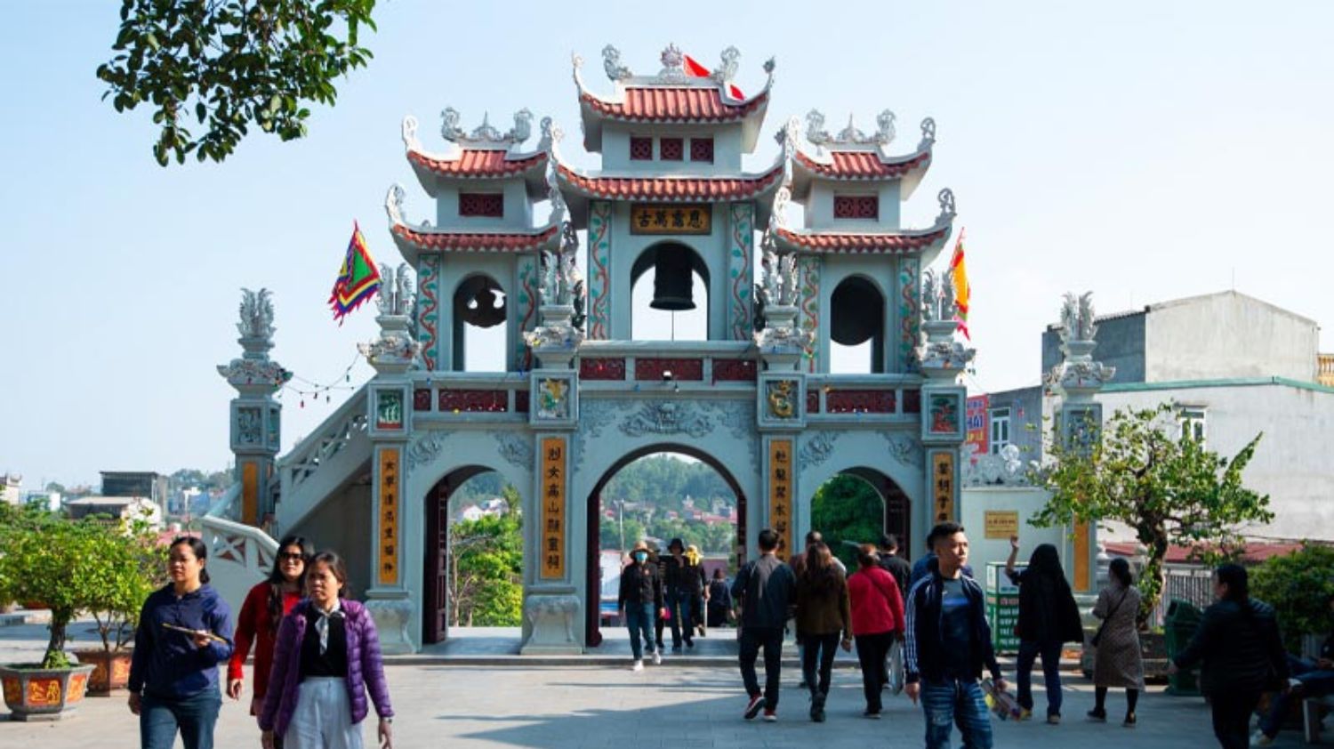 Tour Chùa Cao Linh - Bạch Đằng Giang - Chùa Hang - Đền Bà Đế 1 ngày