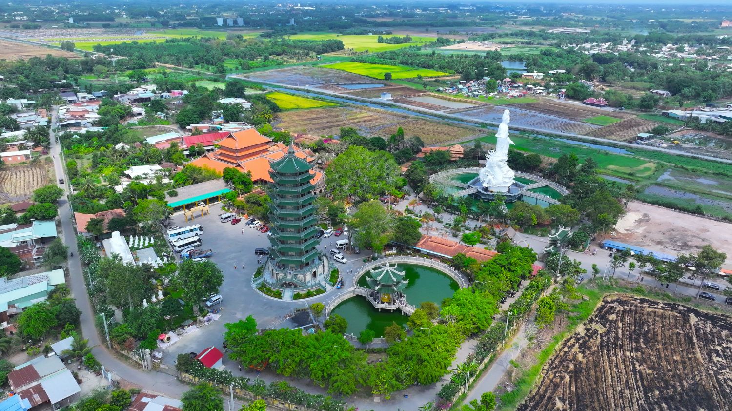 Tour Tây Ninh - Núi Bà Đen - Toà Thánh Cao Đài 1 Ngày