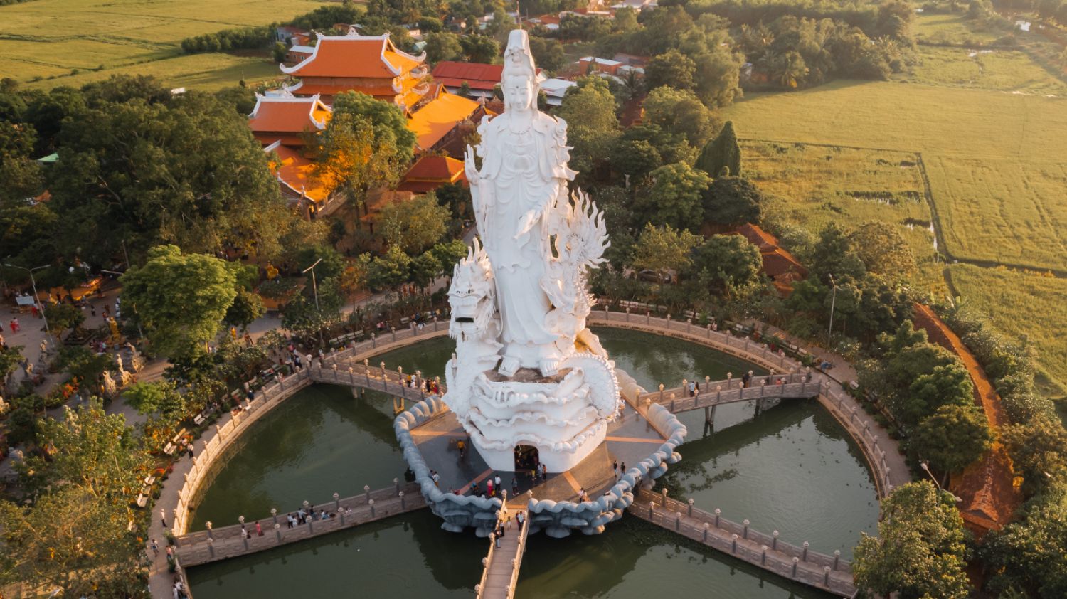 Tour Tây Ninh - Núi Bà Đen - Toà Thánh Cao Đài 1 Ngày