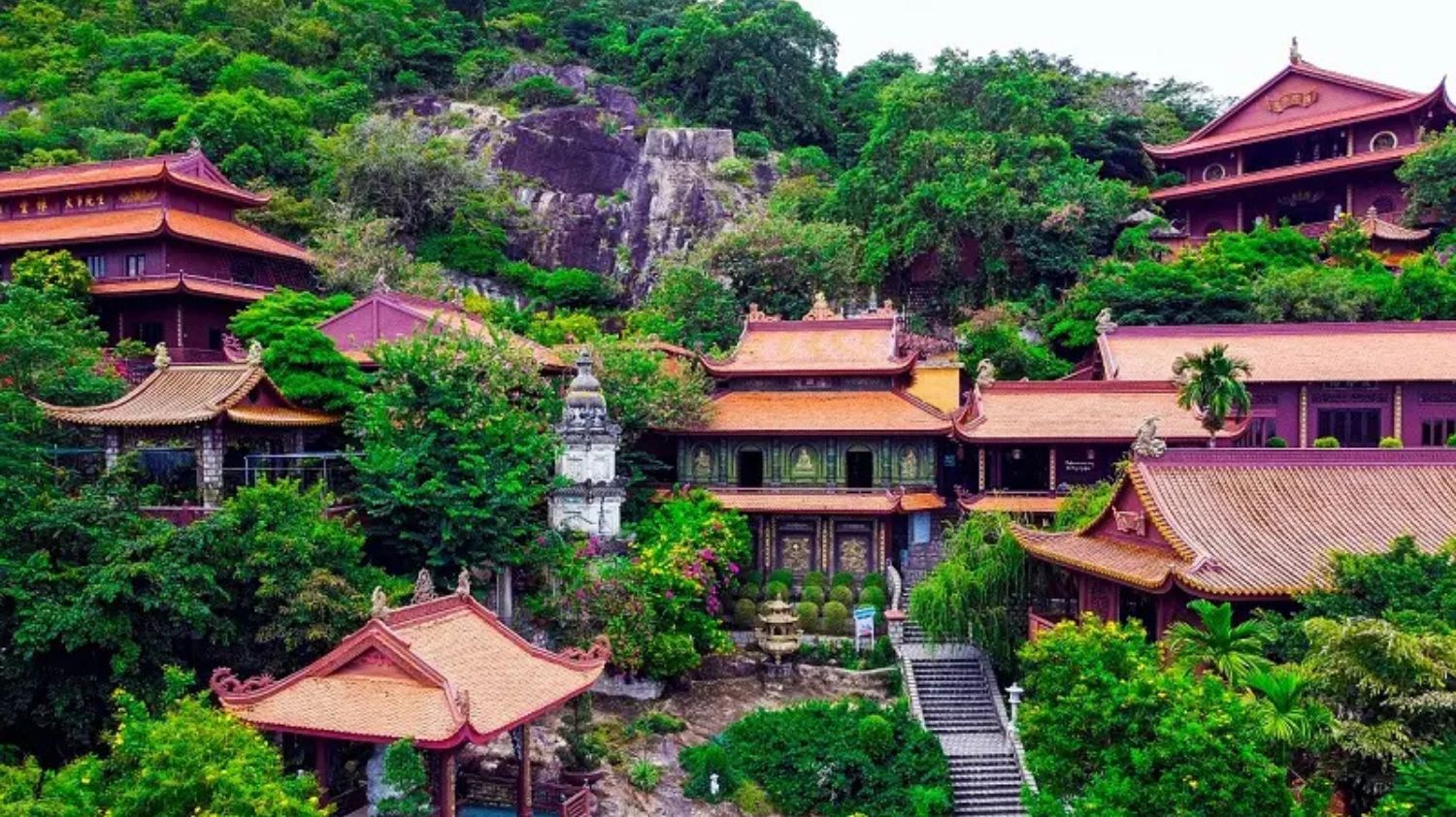 Tour Chùa Cao Linh - Bạch Đằng Giang - Chùa Hang - Đền Bà Đế 1 ngày