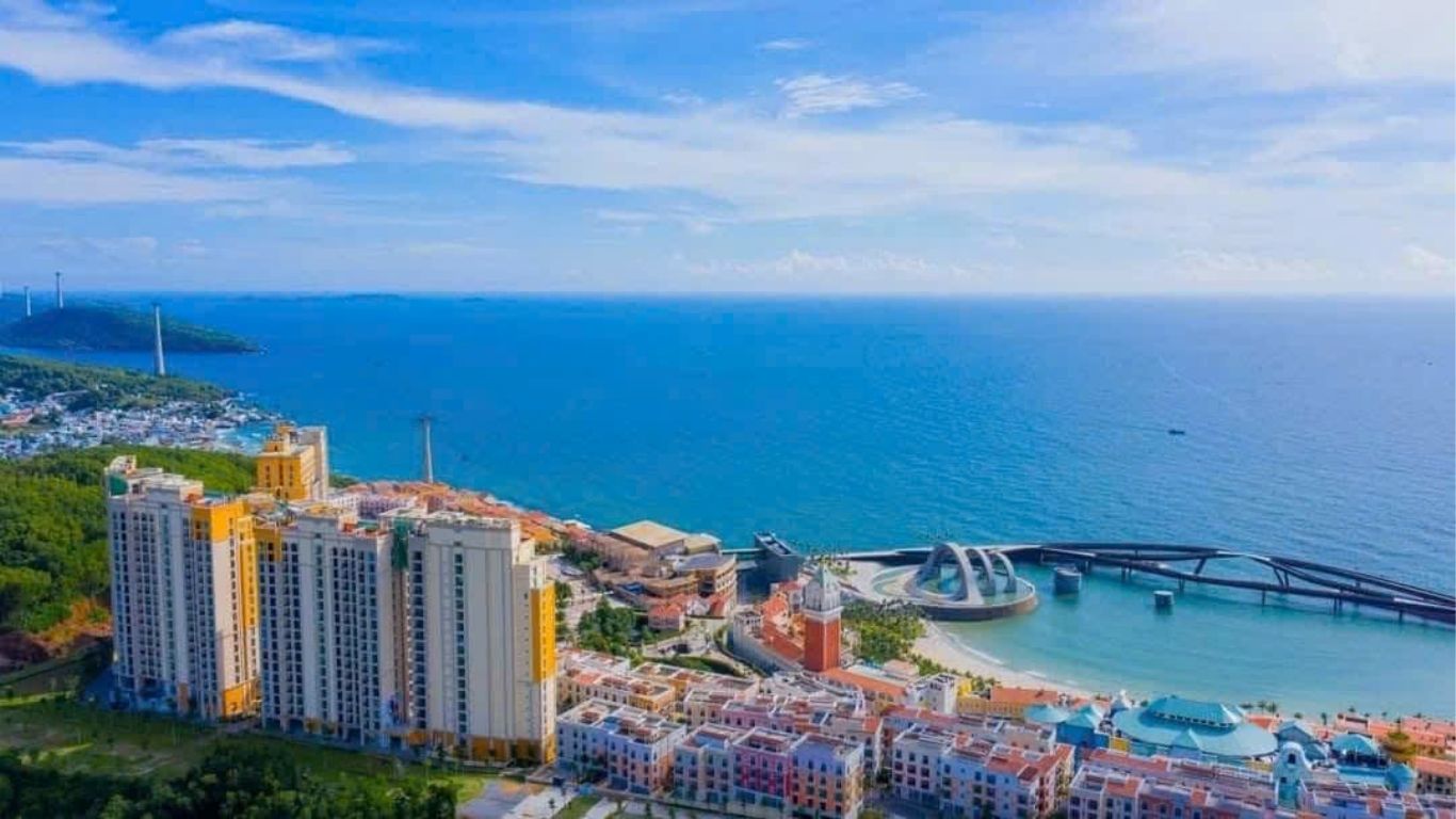 La isla Apartments & Villas - Sea View & Fireworks Phu Quoc