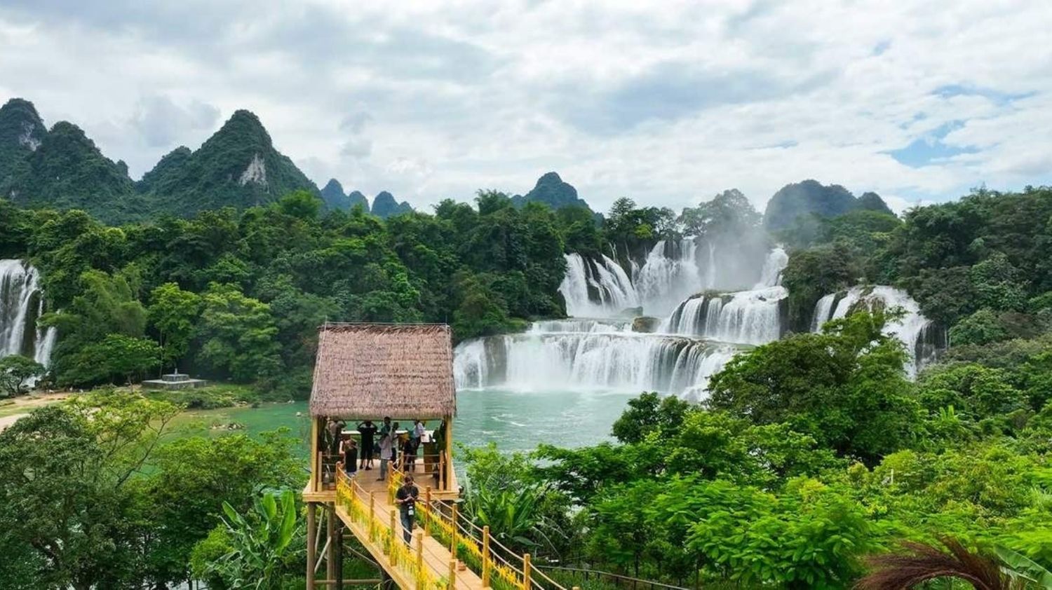 [3N2Đ] Tour ghép Hà Nội - Hữu Nghị Quan - Nam Ninh - Thanh Tú Sơn - Thái Bình Cổ Trấn - Tương Tư Cổ Trấn - Nam Ninh Chi Dạ