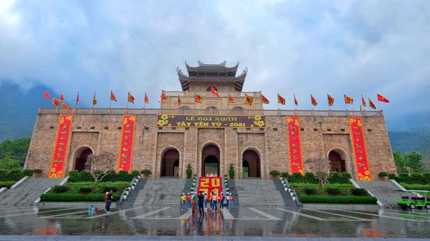 Tour Tây Yên Tử – Chùa Vĩnh Nghiêm – Thiền Viện Trúc Lâm Phượng Hoàng 1 Ngày