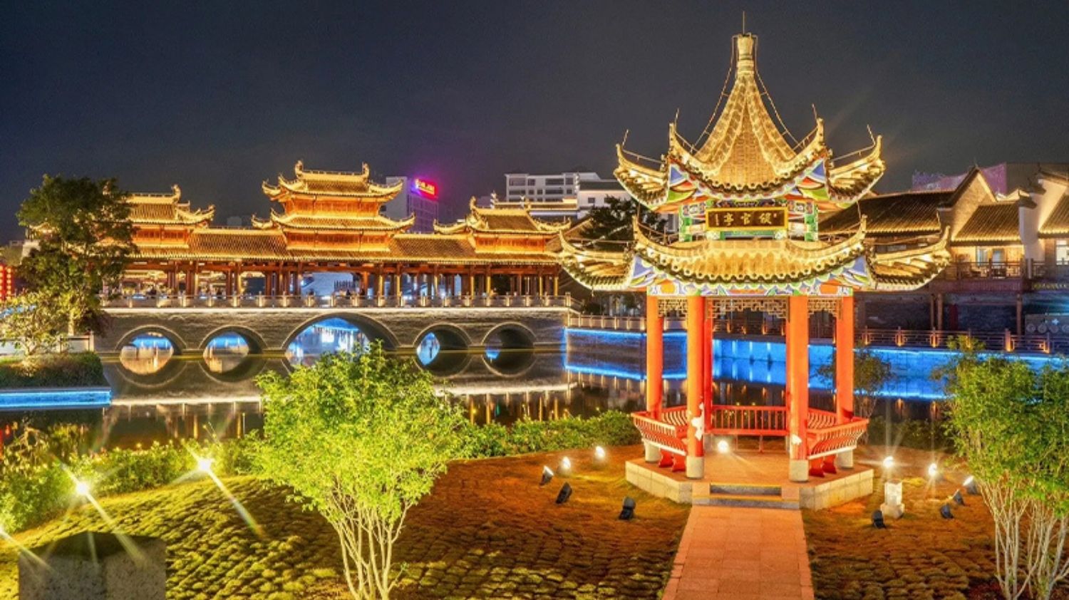 [3N2Đ] Tour ghép Hà Nội - Hữu Nghị Quan - Nam Ninh - Thanh Tú Sơn - Thái Bình Cổ Trấn - Tương Tư Cổ Trấn - Nam Ninh Chi Dạ