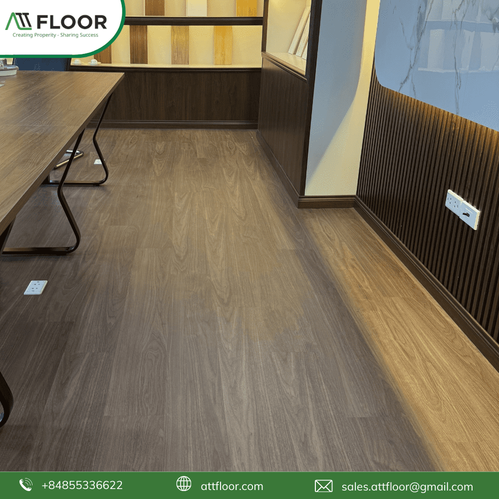 Wood-grain SPC flooring