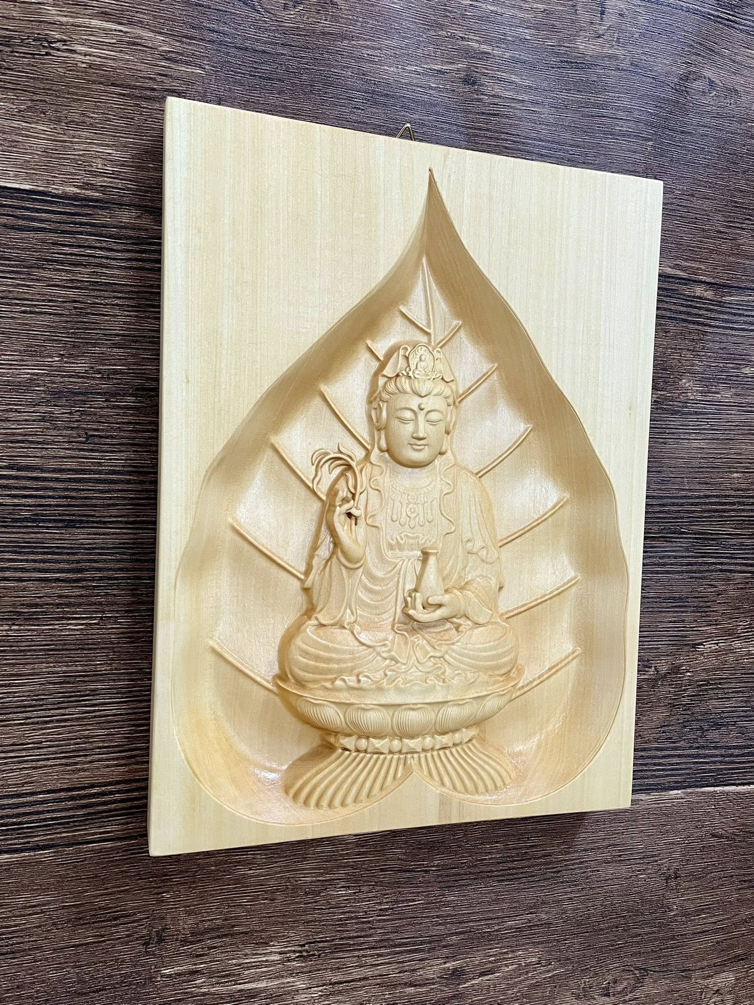 Tranh Quan Thế Âm Bồ Tát 30 x 40cm, gỗ bồ đề