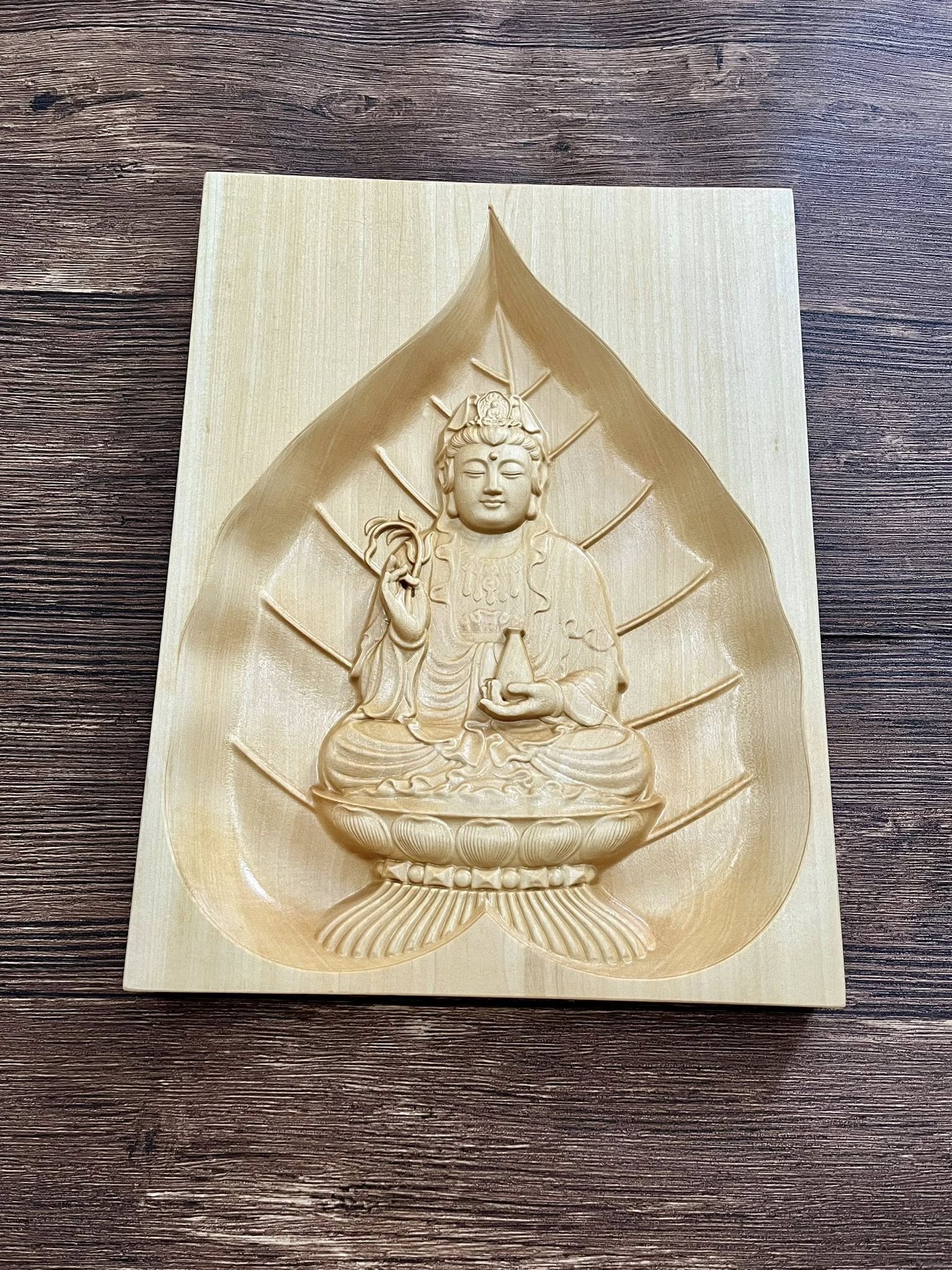 Tranh Quan Thế Âm Bồ Tát 30 x 40cm, gỗ bồ đề