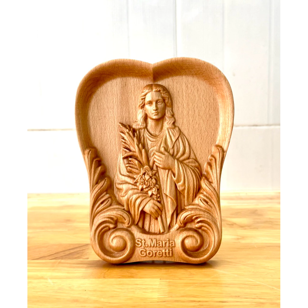 Phù điêu Thánh Maria Goretti, hình tim, để bàn, treo tường, gỗ Beech