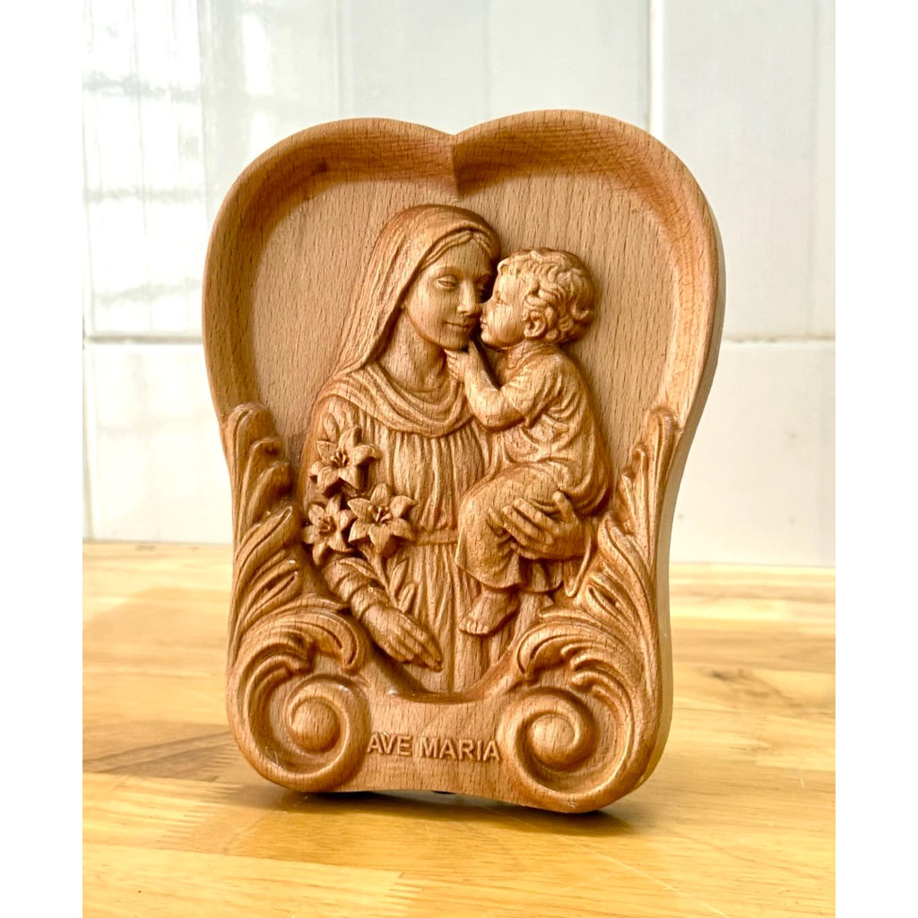 PHÙ ĐIÊU HÌNH TIM ĐỨC MẸ BẾ CHÚA, (Virgin Mary – Mother of God with the Child Jesus) GỖ BEECH