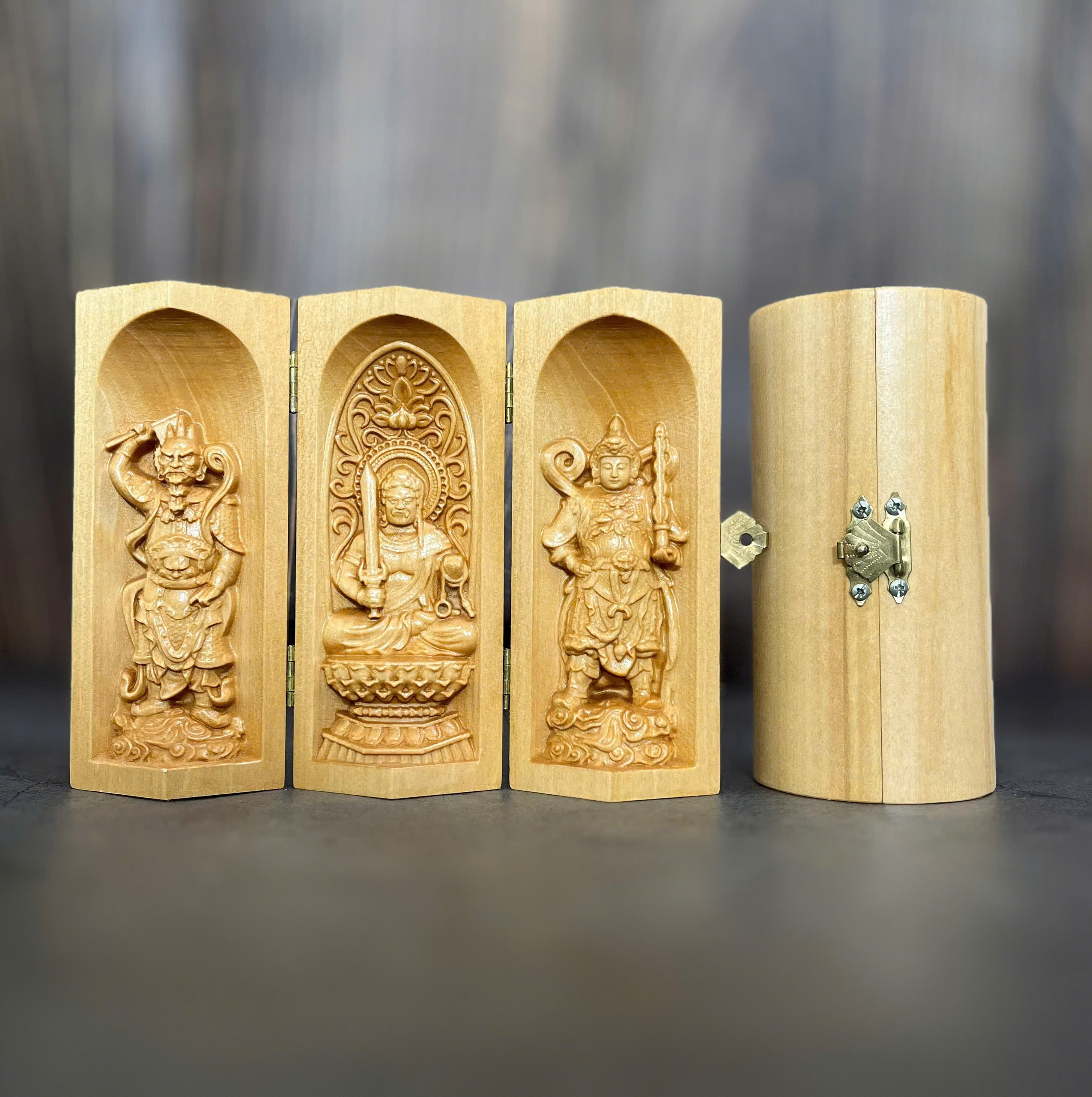 Bộ tượng Bất Động Minh Vương - Bản mệnh cho người tuổi Dậu, cao 13cm, gỗ Bồ Đề