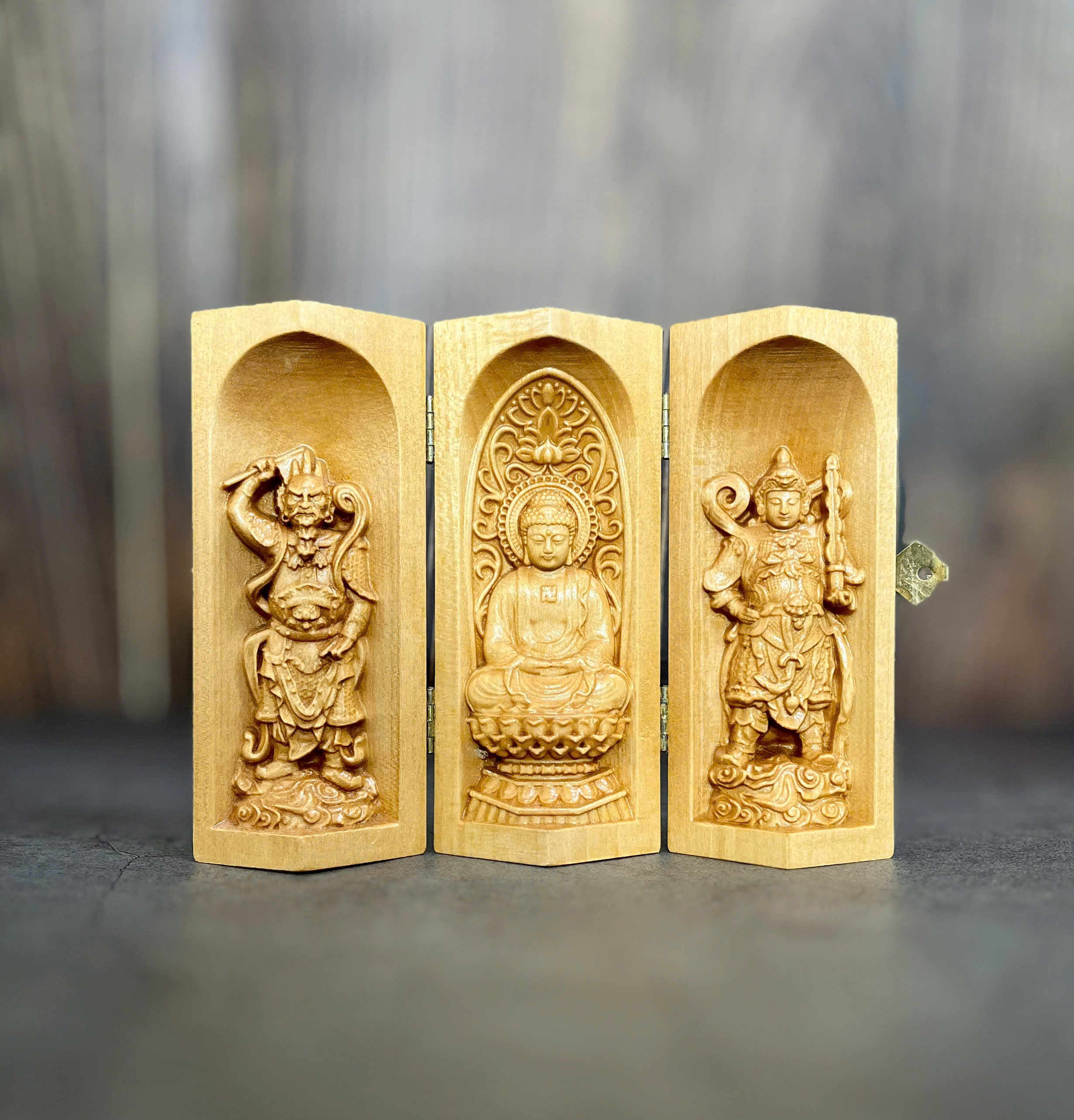 Bộ tượng Phật A Di Đà - Bản mệnh cho người tuổi Tuất, Hợi, cao 13cm, gỗ Bồ Đề