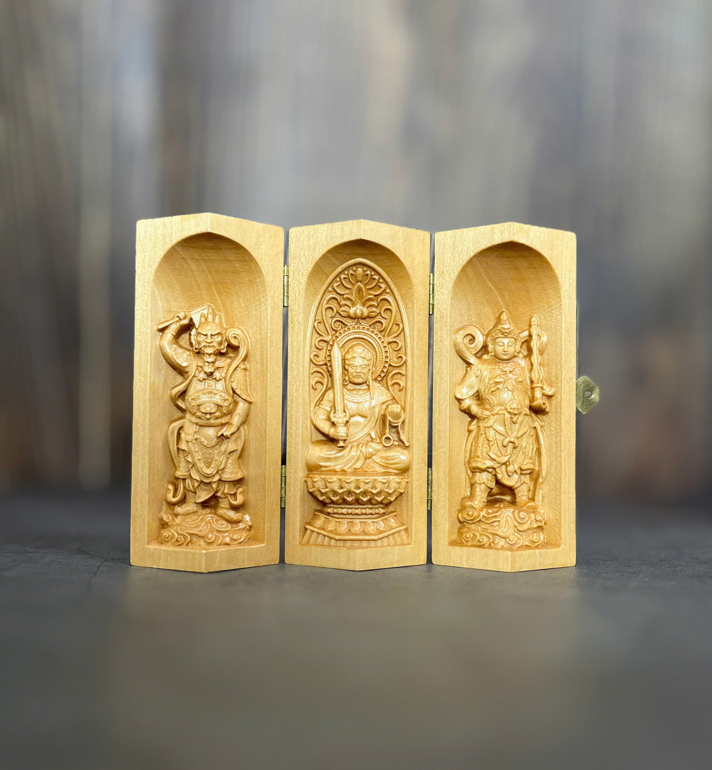 Bộ tượng Bất Động Minh Vương - Bản mệnh cho người tuổi Dậu, cao 13cm, gỗ Bồ Đề