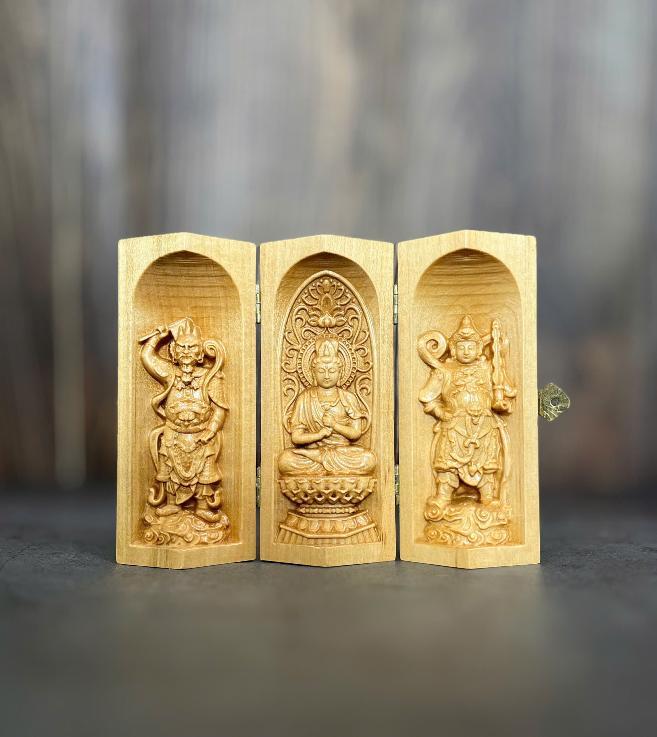 Bộ tượng Như Lai Đại Nhật Bồ Tát - Bản mệnh cho người tuổi Mùi, Thân, cao 13cm, gỗ Bồ Đề