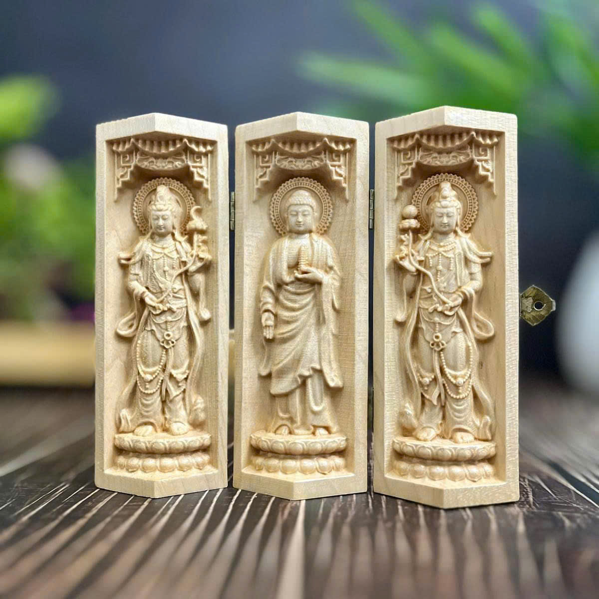 Combo Liên Hoa Tâm Phật gồm đôn gỗ me tây, Bộ tượng Đông Phương Tam Thánh 15cm, gỗ Maple