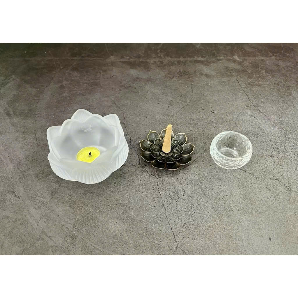 ComBo Liên Hoa Tâm Phật gồm đôn gỗ Beech, Bộ tượng Tây Phương Tam thánh 15cm, gỗ Beech