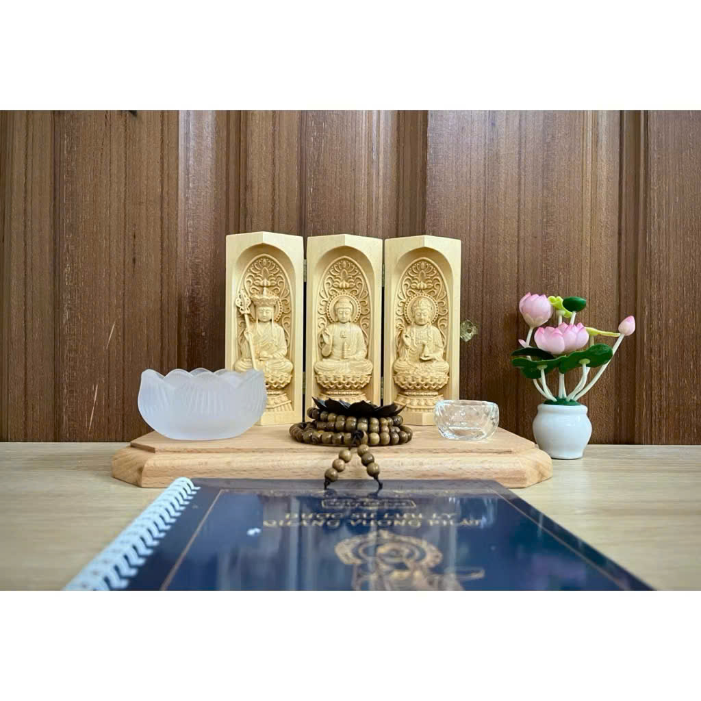 Combo Liên Hoa Tâm Phật gồm đôn gỗ Beech, Bộ tượng  Địa Tạng Bồ Tát - Phật Dược Sư - Quan Âm Bồ Tát, cao 13cm, gỗ bồ đề