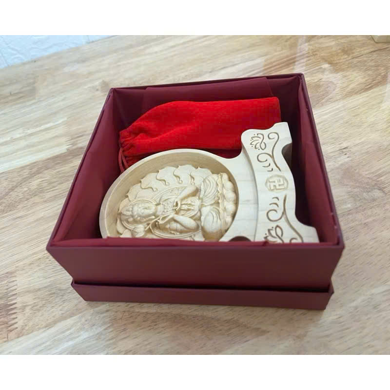 Tượng Đại Thế Chí Bồ Tát - bản mệnh cho người tuổi Ngọ, cao 12cm,  chạm 2 mặt giống nhau để ô tô, gỗ Maple,