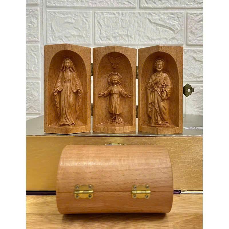 Bộ bàn thờ công giáo mini Thánh gia thất - Đức mẹ Ban Ơn cao 10cm, gỗ Beech